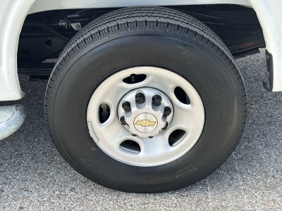 Furgoneta de carga Chevrolet Express 2025, tracción trasera, 2500, 135