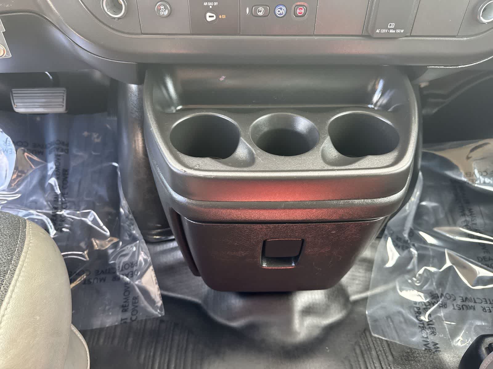 Furgoneta de carga Chevrolet Express 2025, tracción trasera, 2500, 135