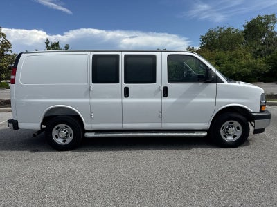 Furgoneta de carga Chevrolet Express 2025, tracción trasera, 2500, 135