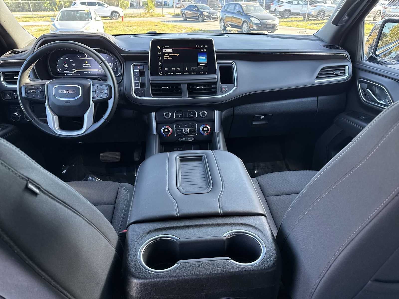 GMC Yukon SLE 2024