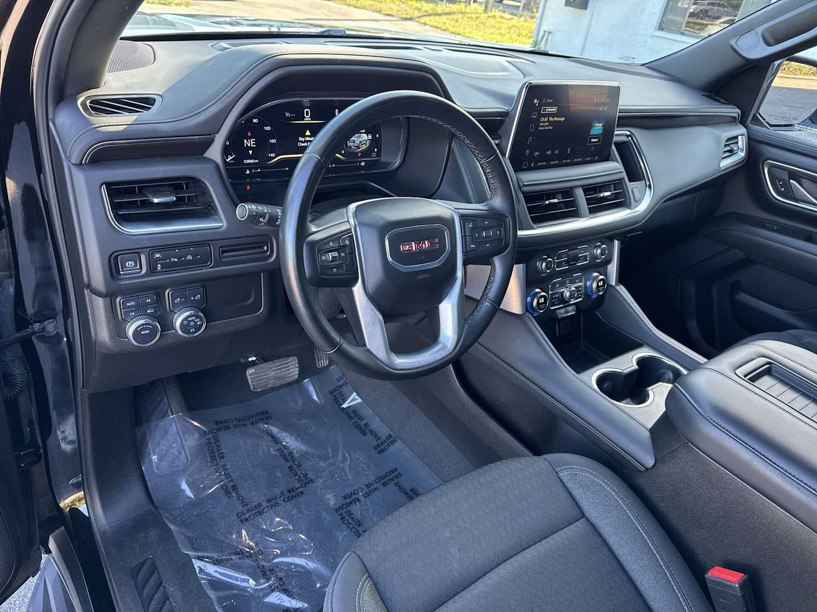 GMC Yukon SLE 2024
