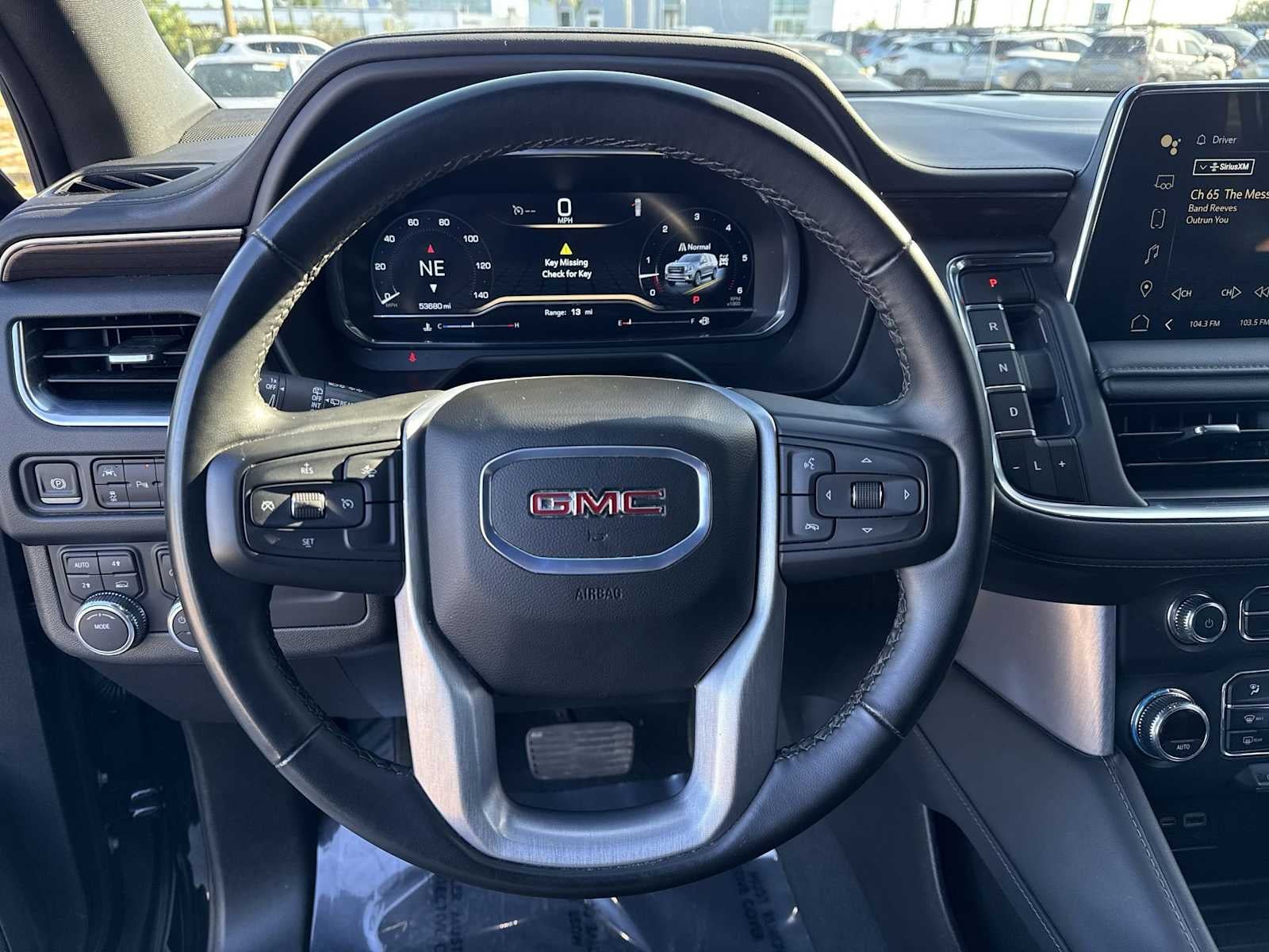 GMC Yukon SLE 2024