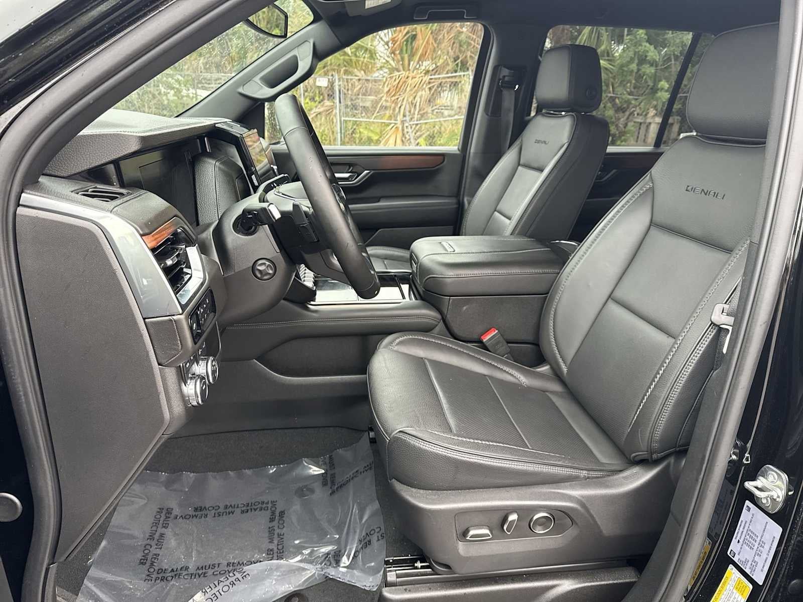 GMC Yukon Denali 2025