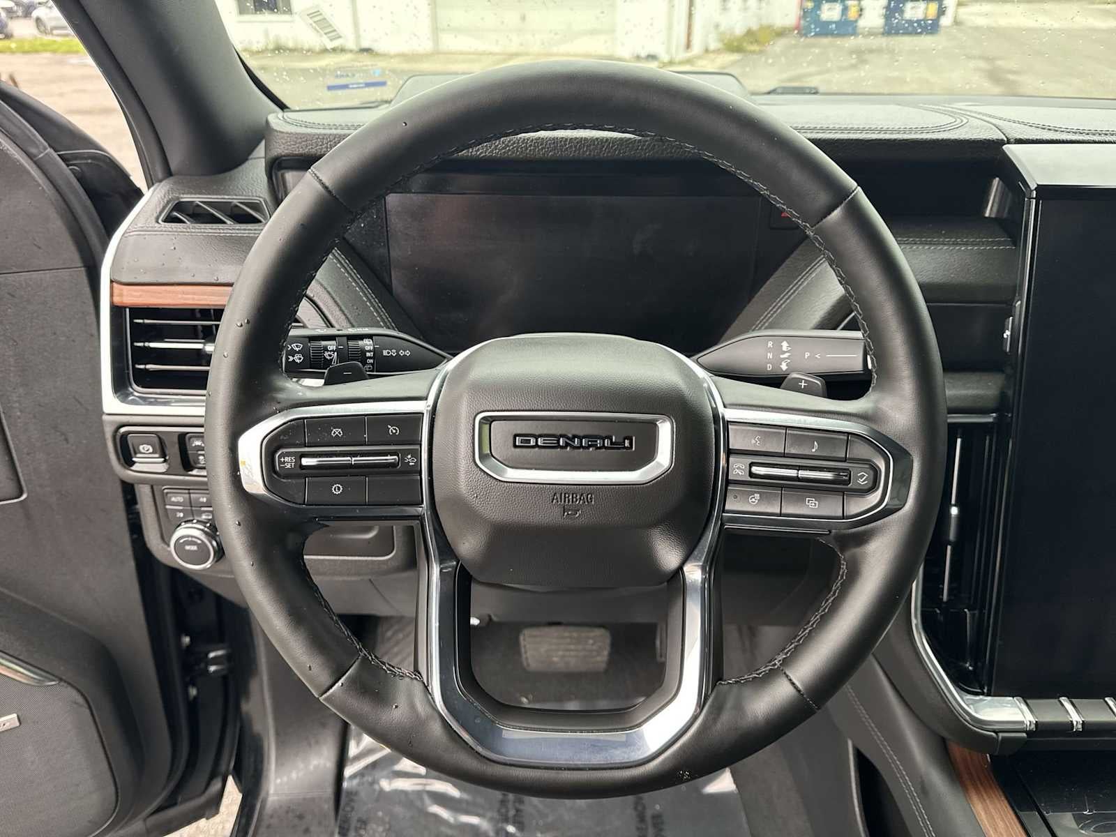 GMC Yukon Denali 2025