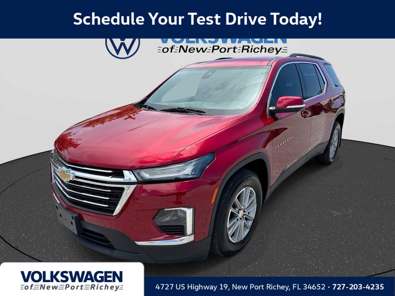 Chevrolet Traverse LT con tapicería de cuero, 2023