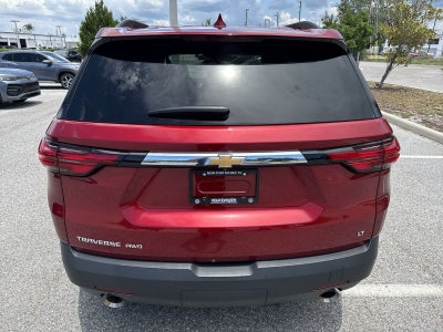 Chevrolet Traverse LT con tapicería de cuero, 2023