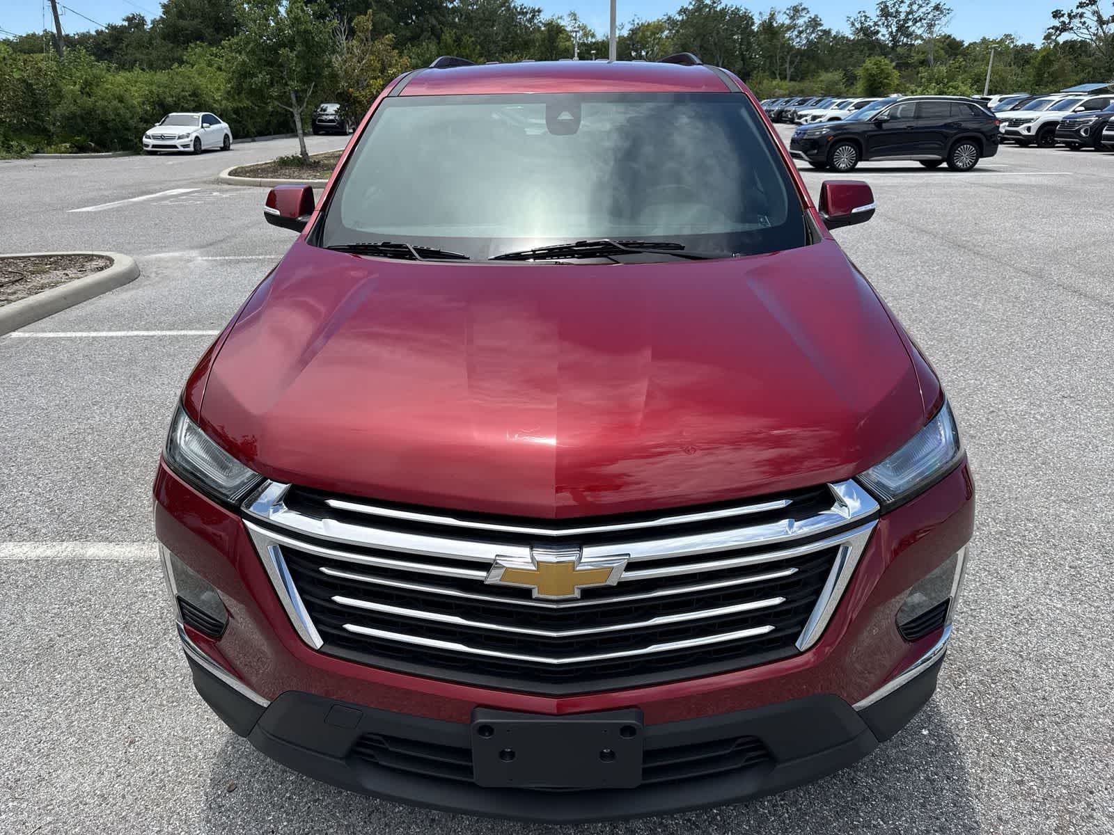 Chevrolet Traverse LT con tapicería de cuero, 2023