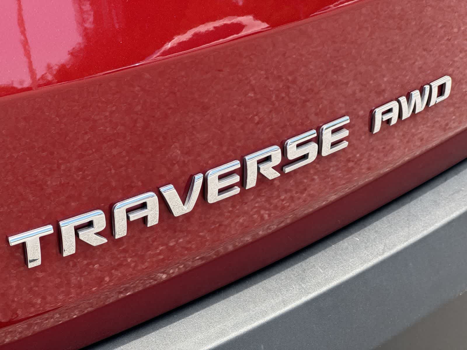 Chevrolet Traverse LT con tapicería de cuero, 2023