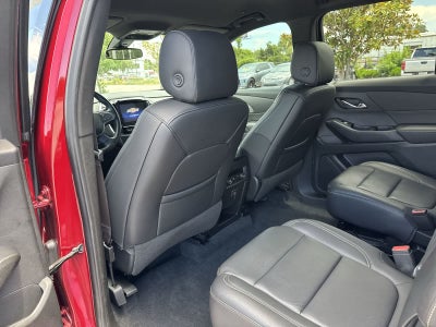Chevrolet Traverse LT con tapicería de cuero, 2023