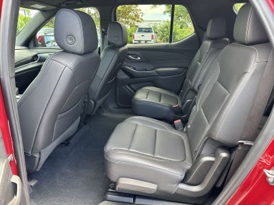 Chevrolet Traverse LT con tapicería de cuero, 2023