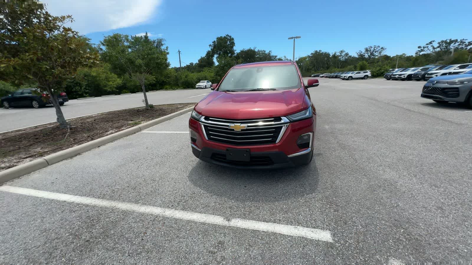 Chevrolet Traverse LT con tapicería de cuero, 2023