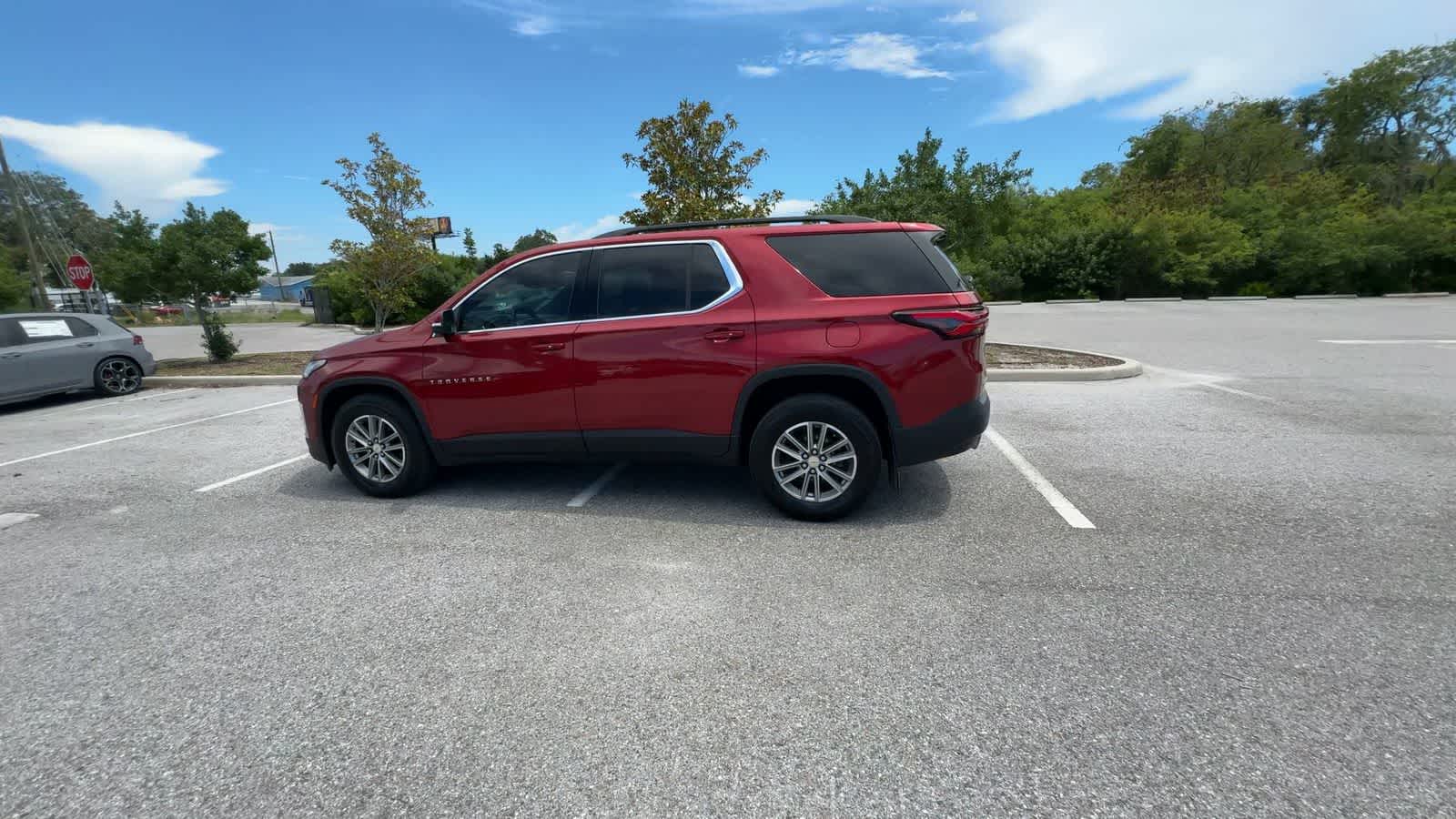 Chevrolet Traverse LT con tapicería de cuero, 2023