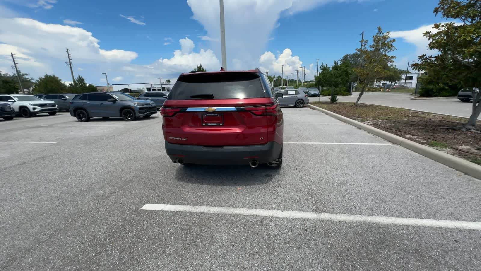 Chevrolet Traverse LT con tapicería de cuero, 2023