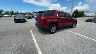 Chevrolet Traverse LT con tapicería de cuero, 2023