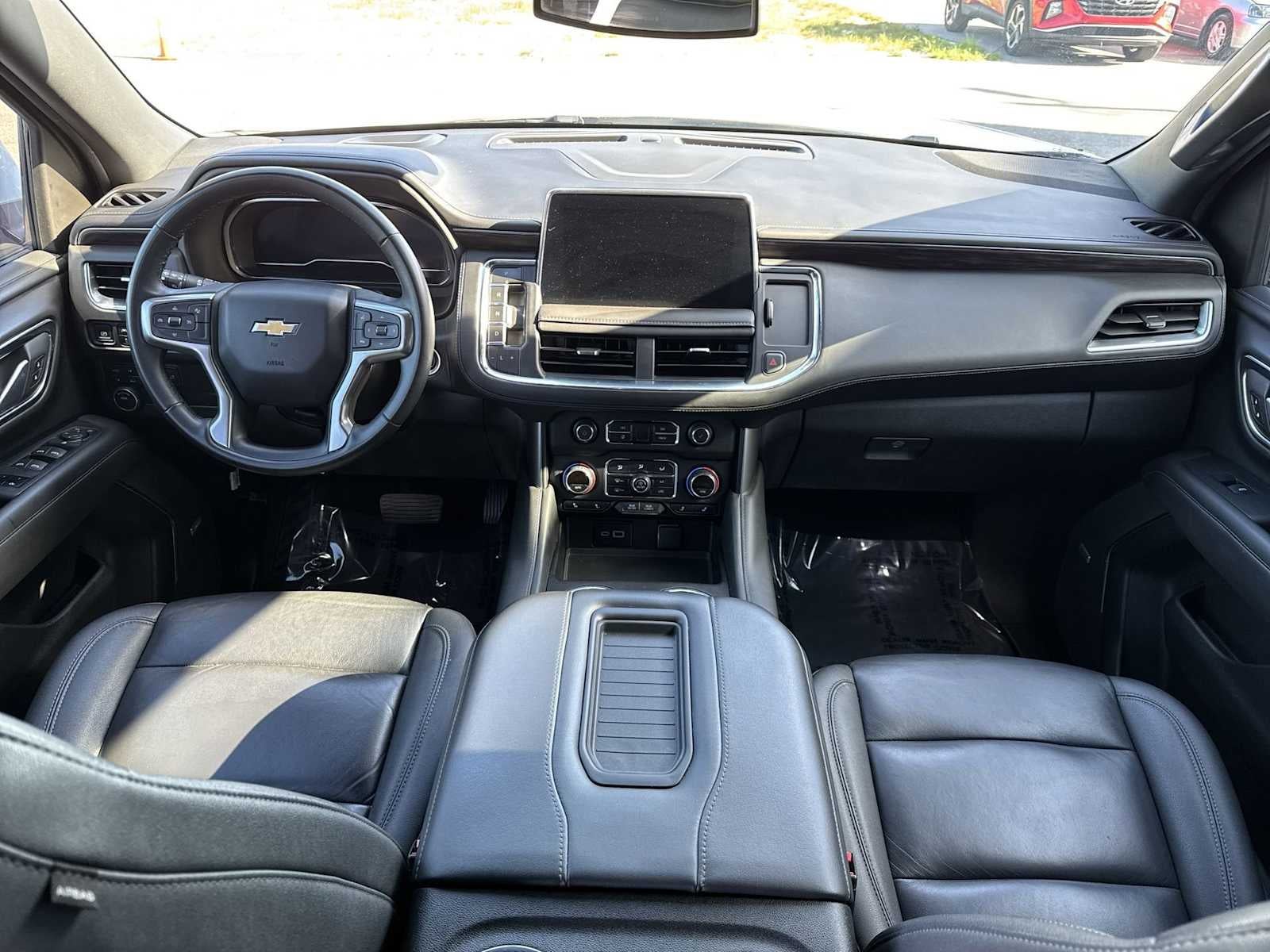 Chevrolet Suburban LT 2024