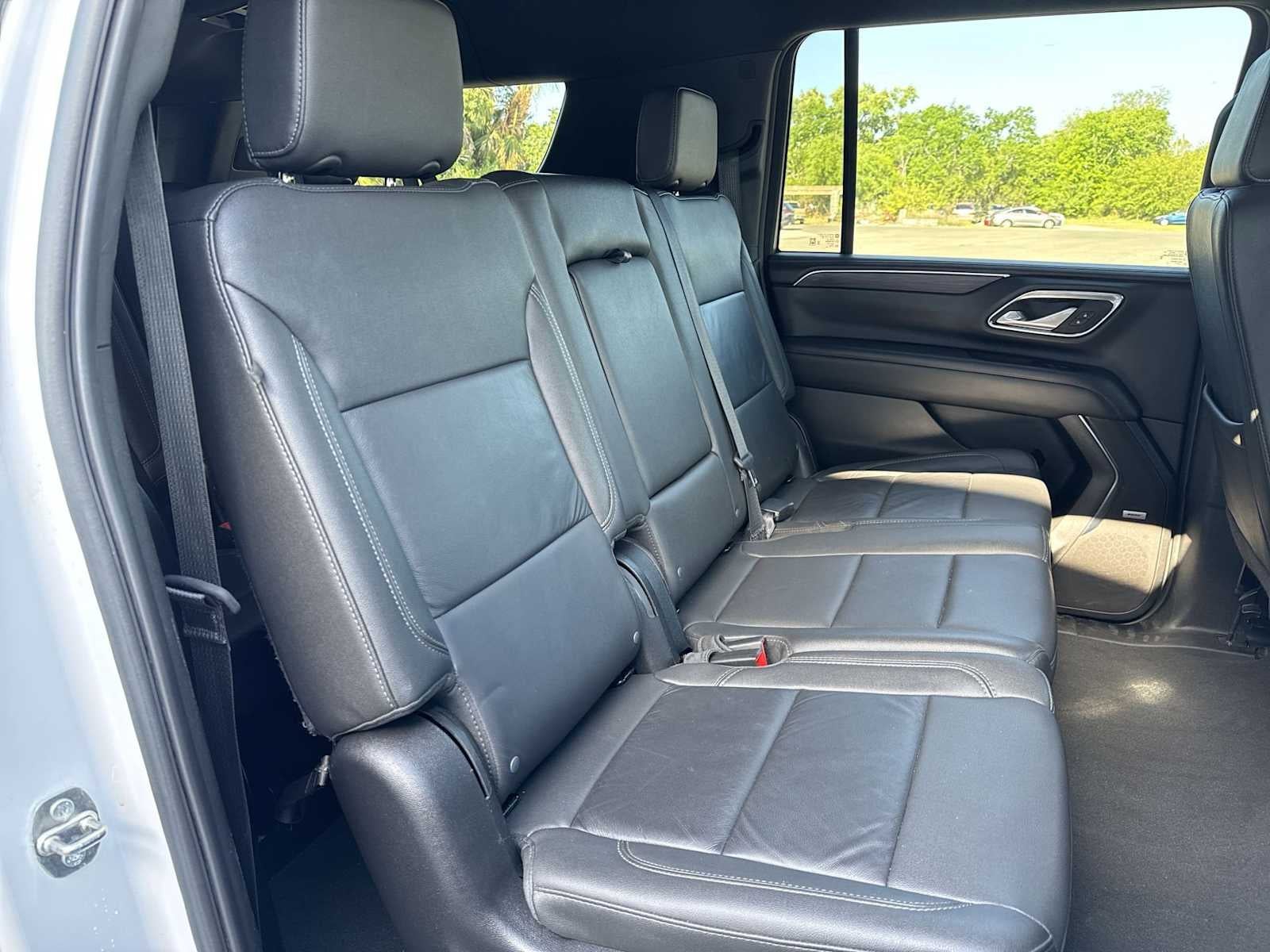 Chevrolet Suburban LT 2024