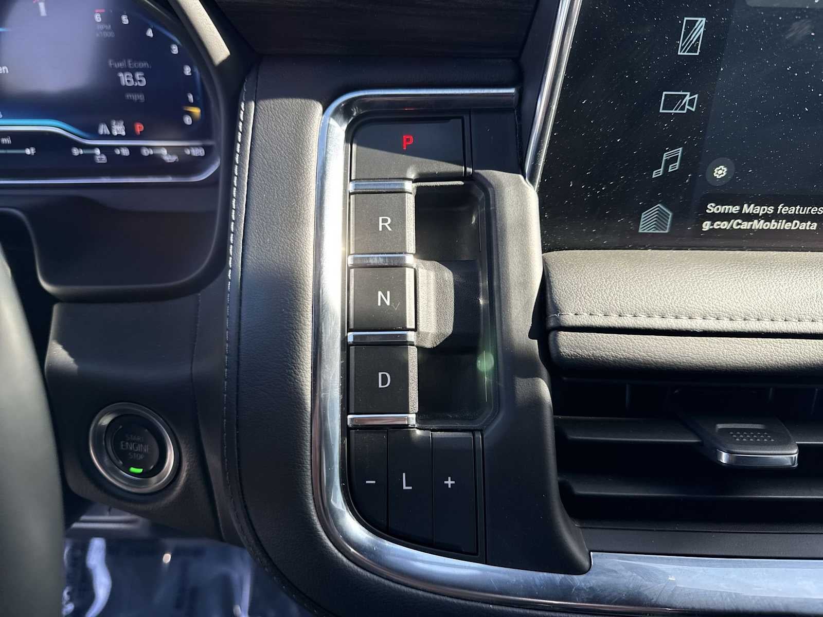 Chevrolet Suburban LT 2024