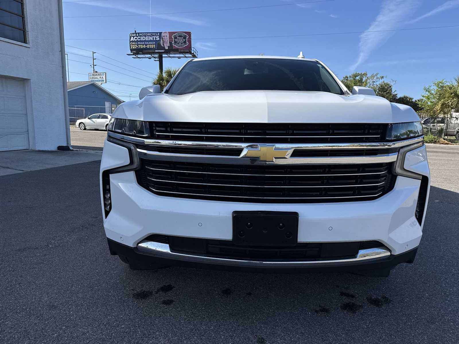 Chevrolet Suburban LT 2024