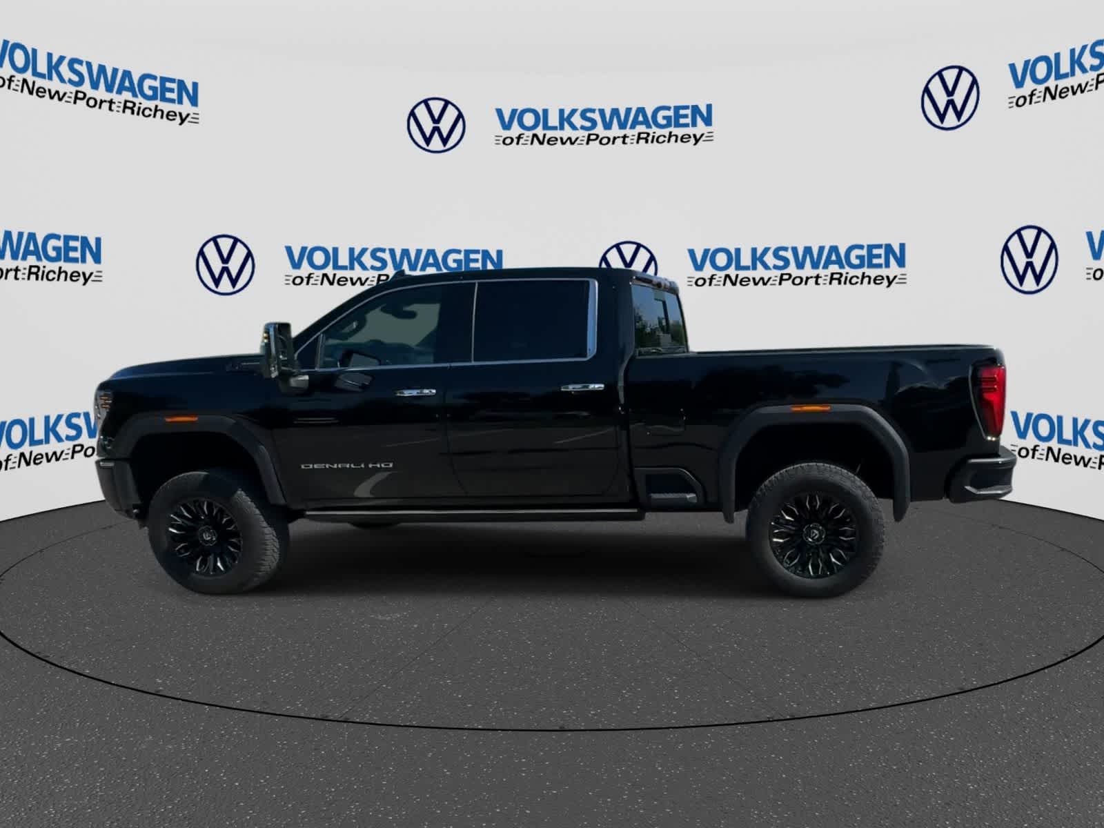GMC Sierra 3500HD Denali Ultimate 2024