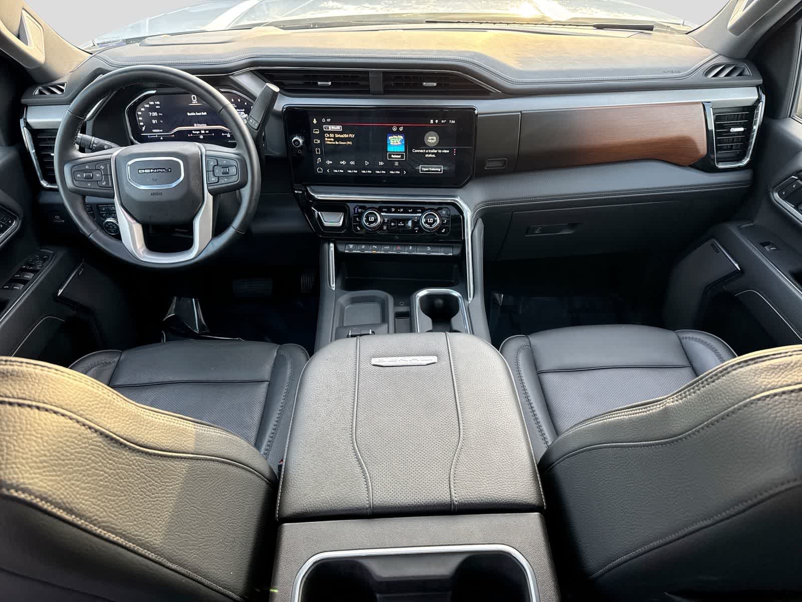 GMC Sierra 3500HD Denali 2025