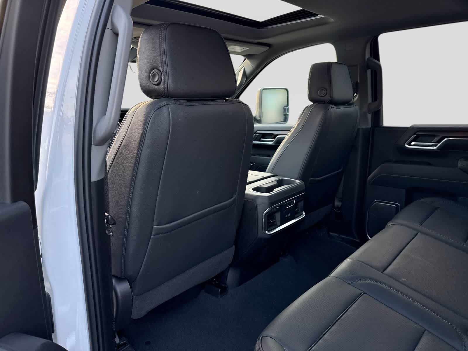 GMC Sierra 3500HD Denali 2025