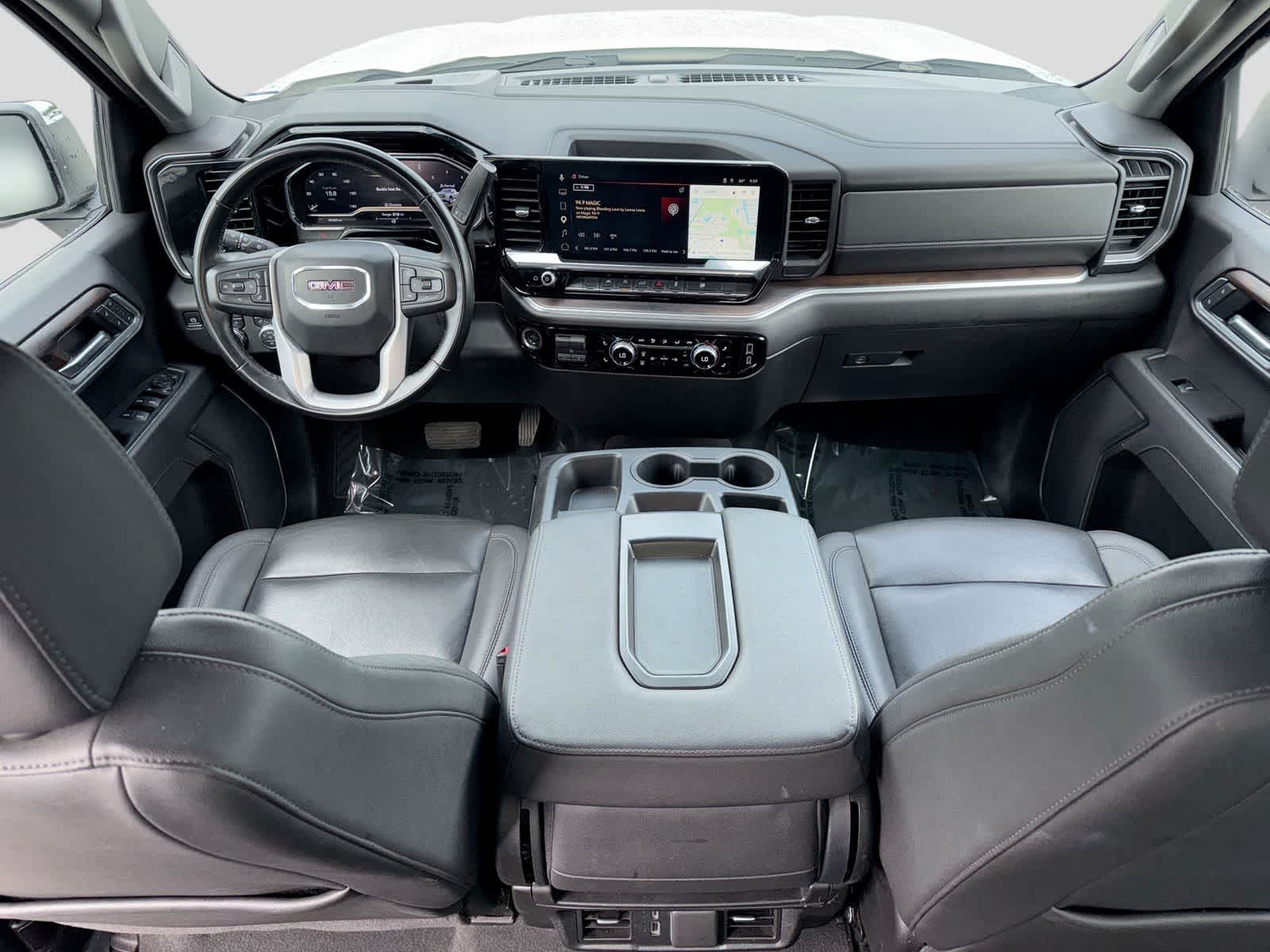 GMC Sierra 1500 SLT 2025