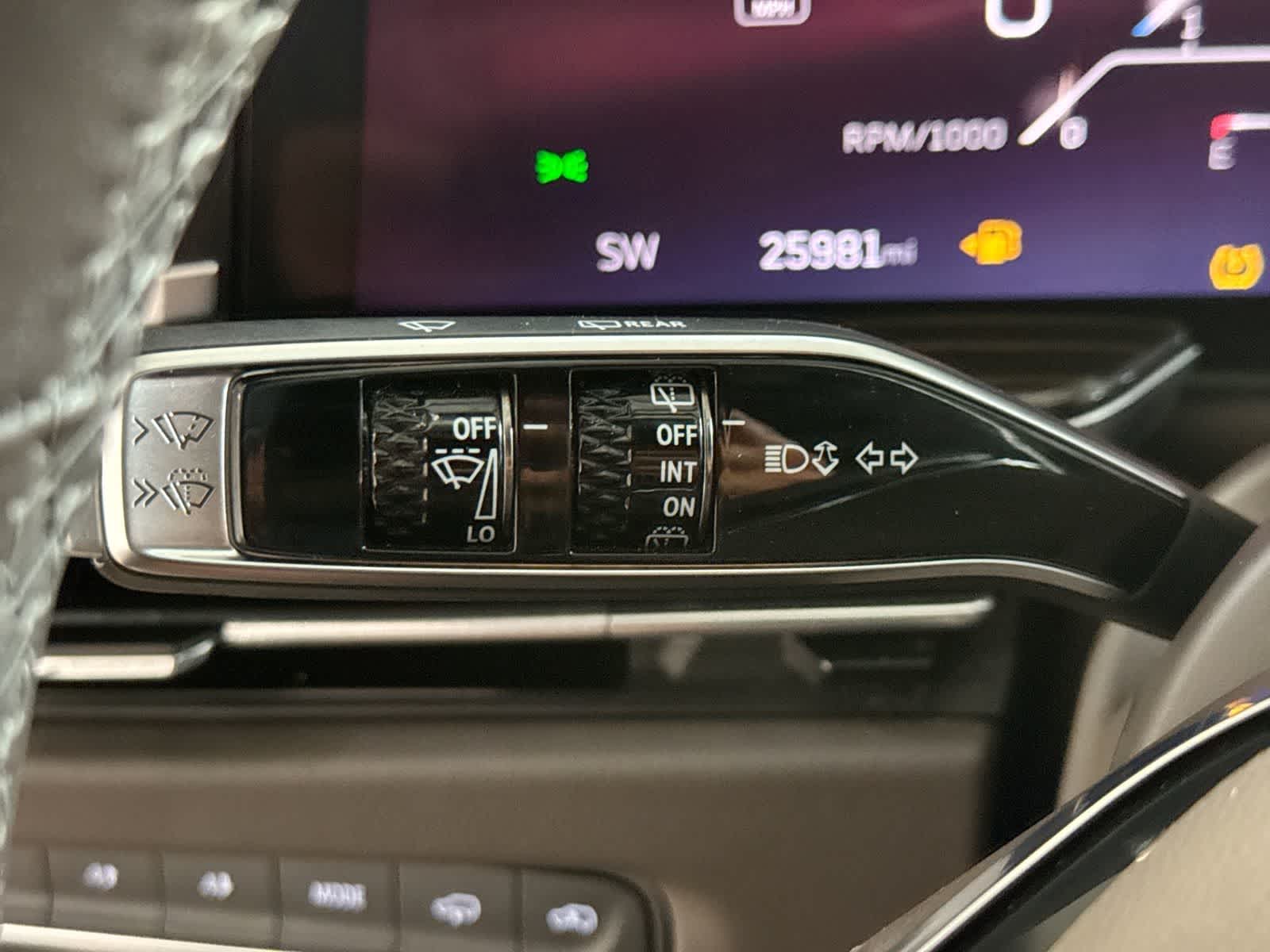 Cadillac Escalade 4WD Premium Luxury 2025