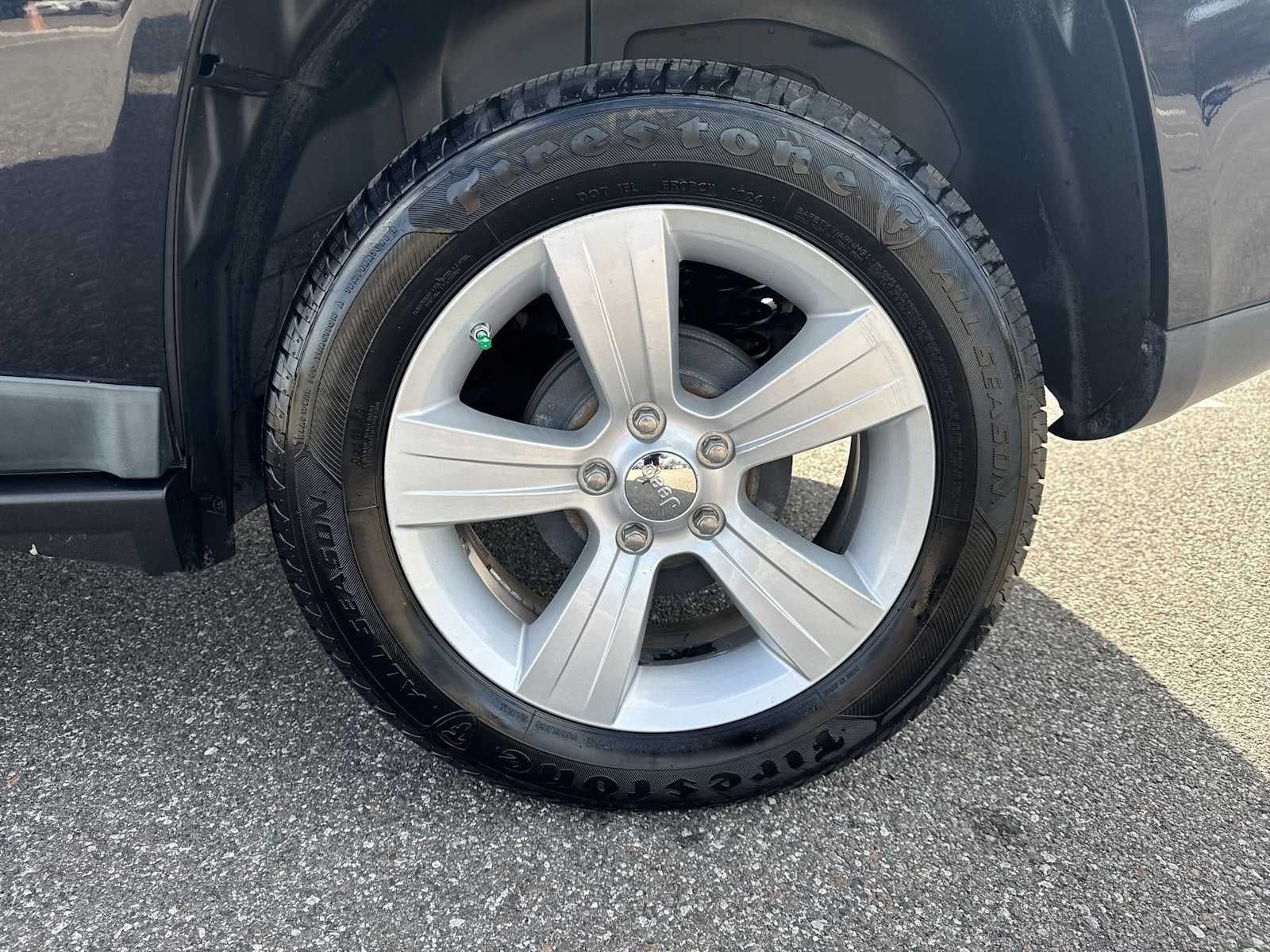 Jeep Compass 2011, tracción delantera, 4 puertas