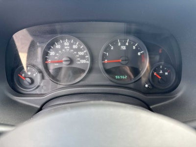 Jeep Compass 2011, tracción delantera, 4 puertas