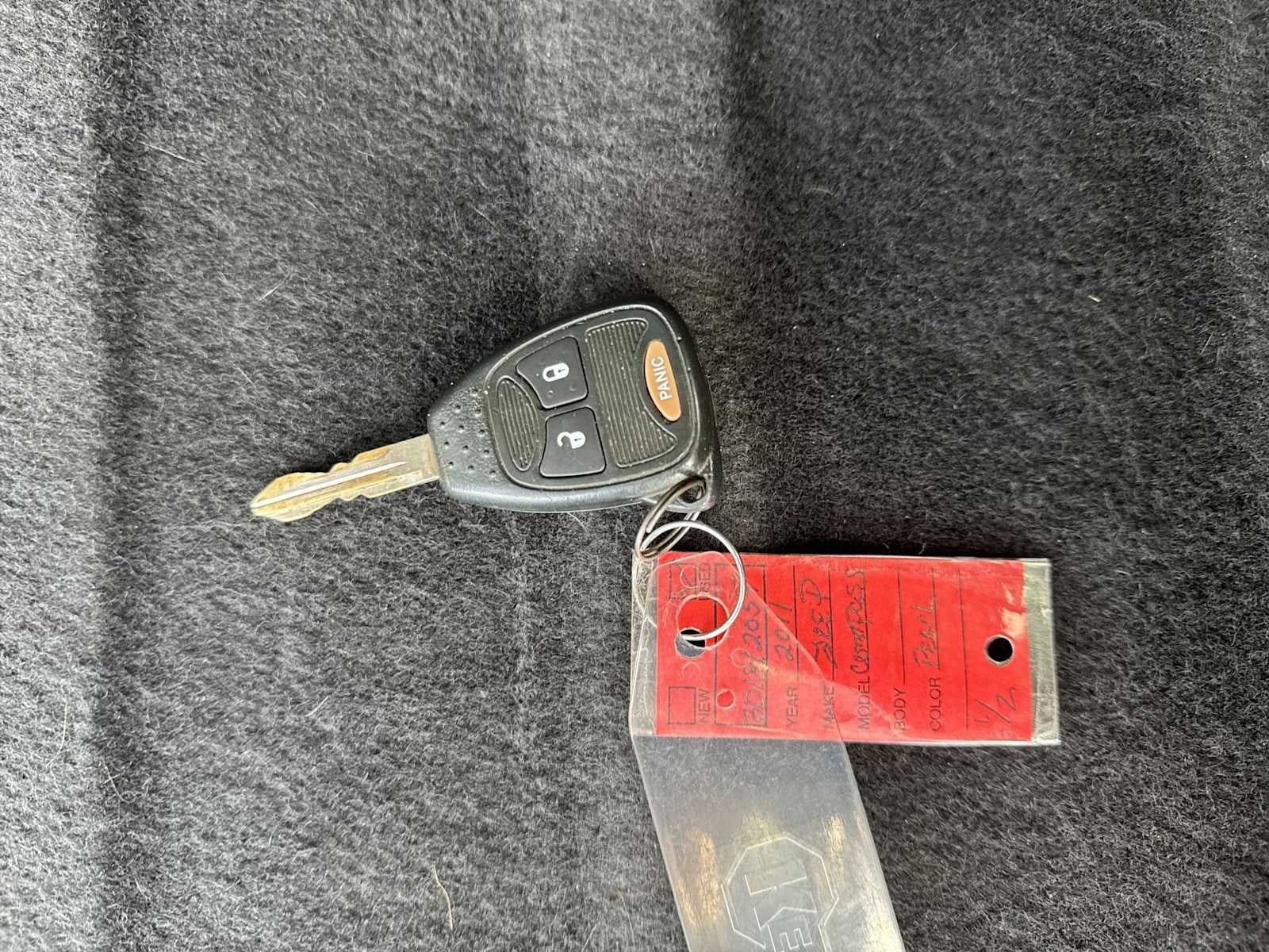 Jeep Compass 2011, tracción delantera, 4 puertas