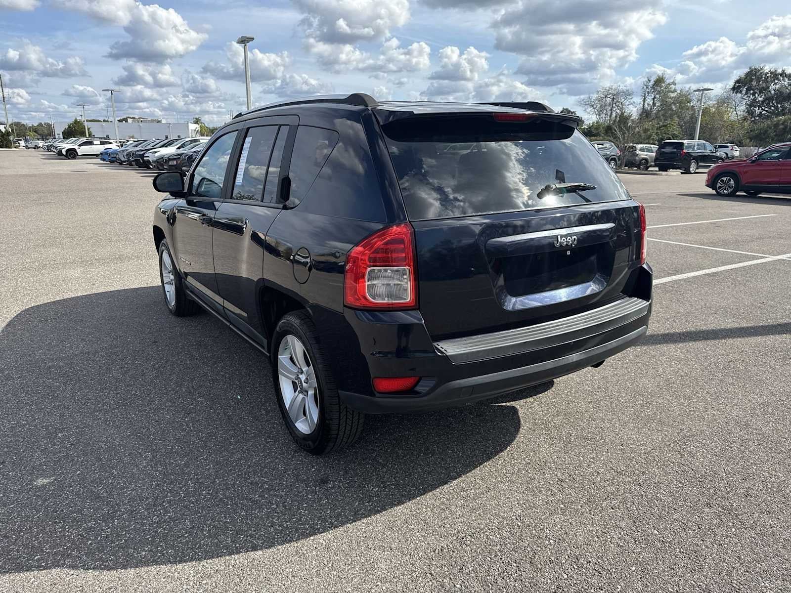 Jeep Compass 2011, tracción delantera, 4 puertas