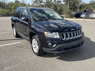Jeep Compass 2011, tracción delantera, 4 puertas