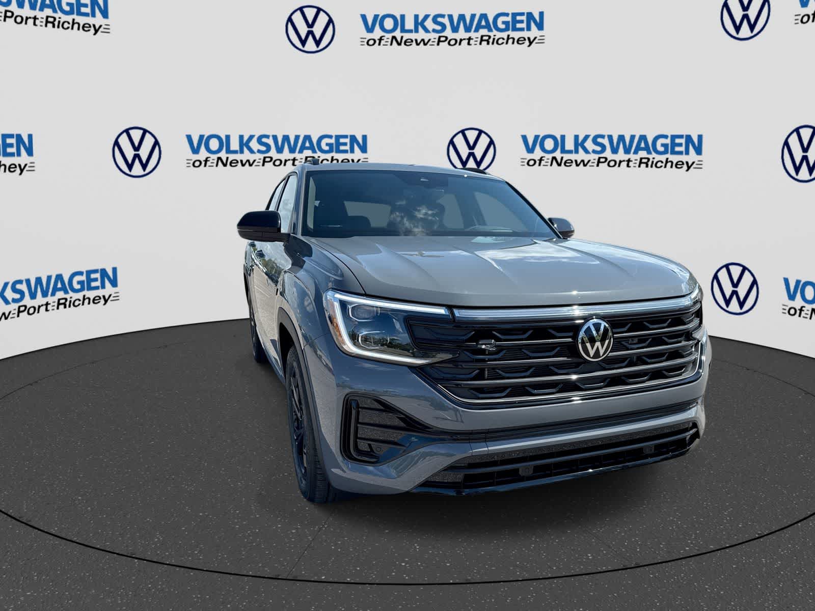 2026 Volkswagen Atlas Cross Sport 2.0T SEL R-Line Negro