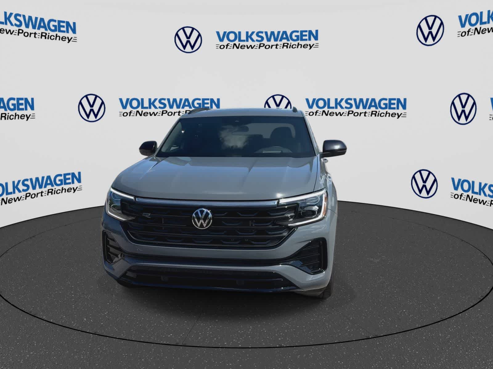 2026 Volkswagen Atlas Cross Sport 2.0T SEL R-Line Negro