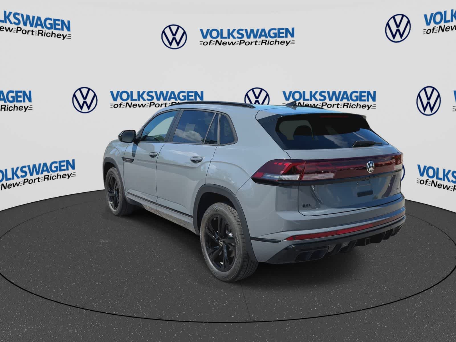 2026 Volkswagen Atlas Cross Sport 2.0T SEL R-Line Negro
