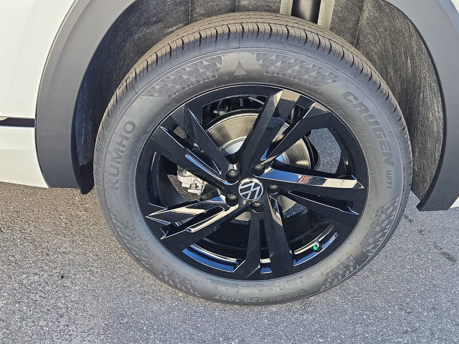 2026 Volkswagen Atlas Cross Sport 2.0T SEL R-Line Negro