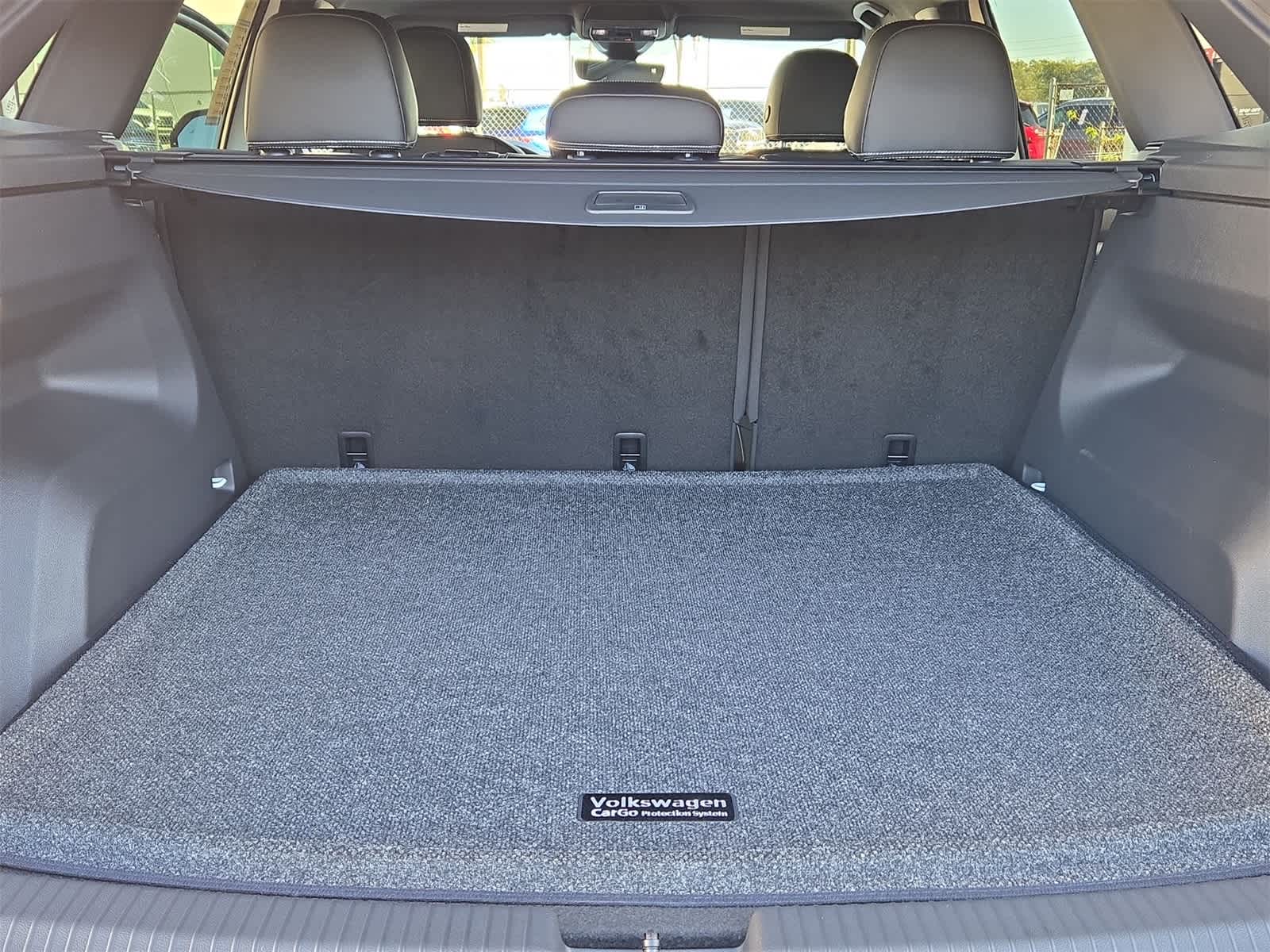 2026 Volkswagen Atlas Cross Sport 2.0T SEL R-Line Negro