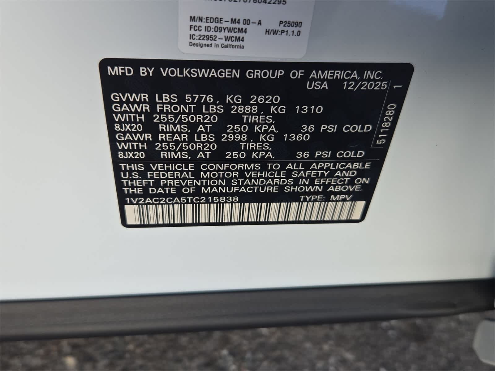 2026 Volkswagen Atlas Cross Sport 2.0T SEL R-Line Negro