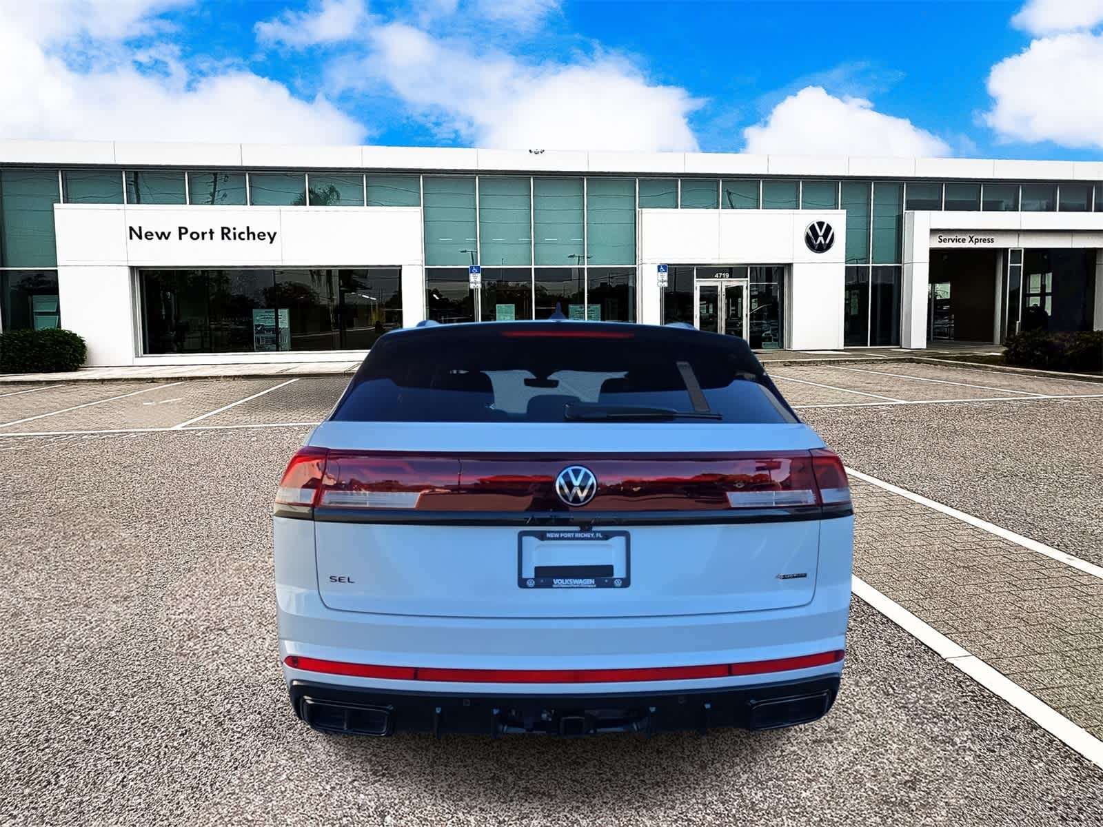 2026 Volkswagen Atlas Cross Sport 2.0T SEL R-Line Negro