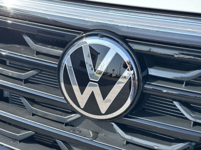 2026 Volkswagen Atlas Cross Sport 2.0T SEL R-Line Negro