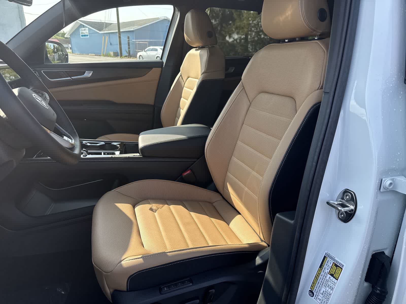 2026 Volkswagen Atlas Cross Sport 2.0T SEL R-Line Negro