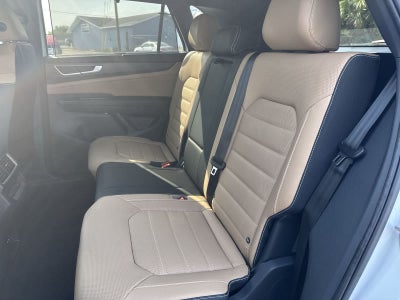 2026 Volkswagen Atlas Cross Sport 2.0T SEL R-Line Negro