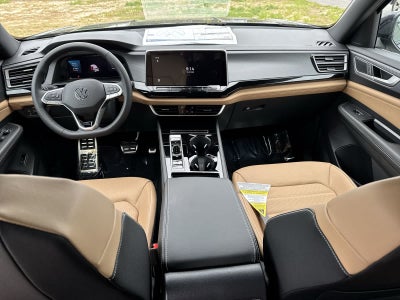 2026 Volkswagen Atlas Cross Sport 2.0T SEL R-Line Negro