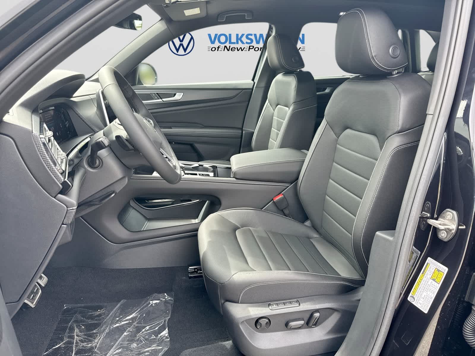 Volkswagen Atlas Cross Sport SEL R-Line Black 2026