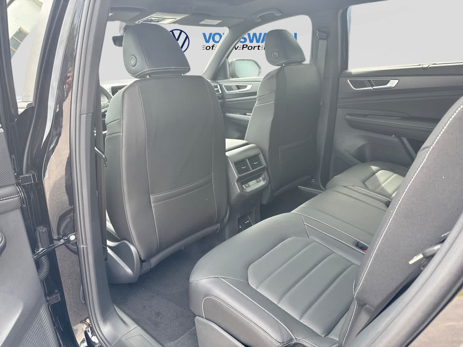 Volkswagen Atlas Cross Sport SEL R-Line Black 2026