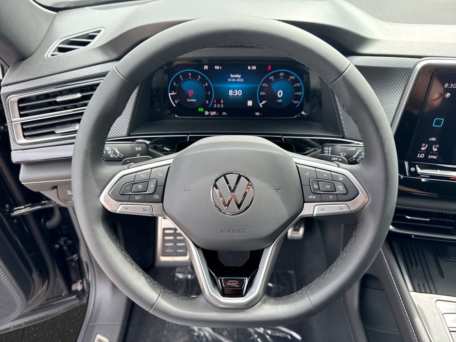 Volkswagen Atlas Cross Sport SEL R-Line Black 2026