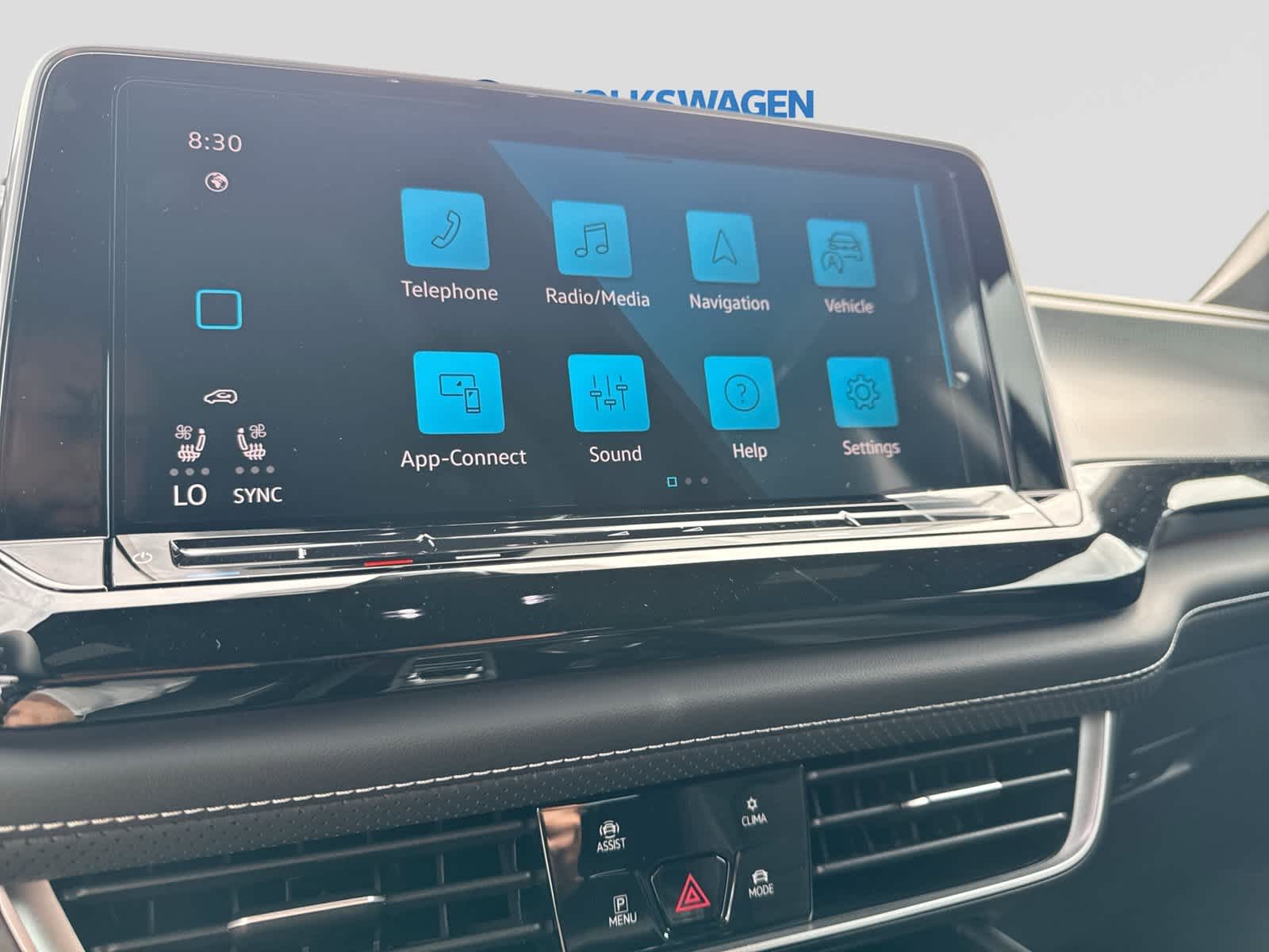 Volkswagen Atlas Cross Sport SEL R-Line Black 2026