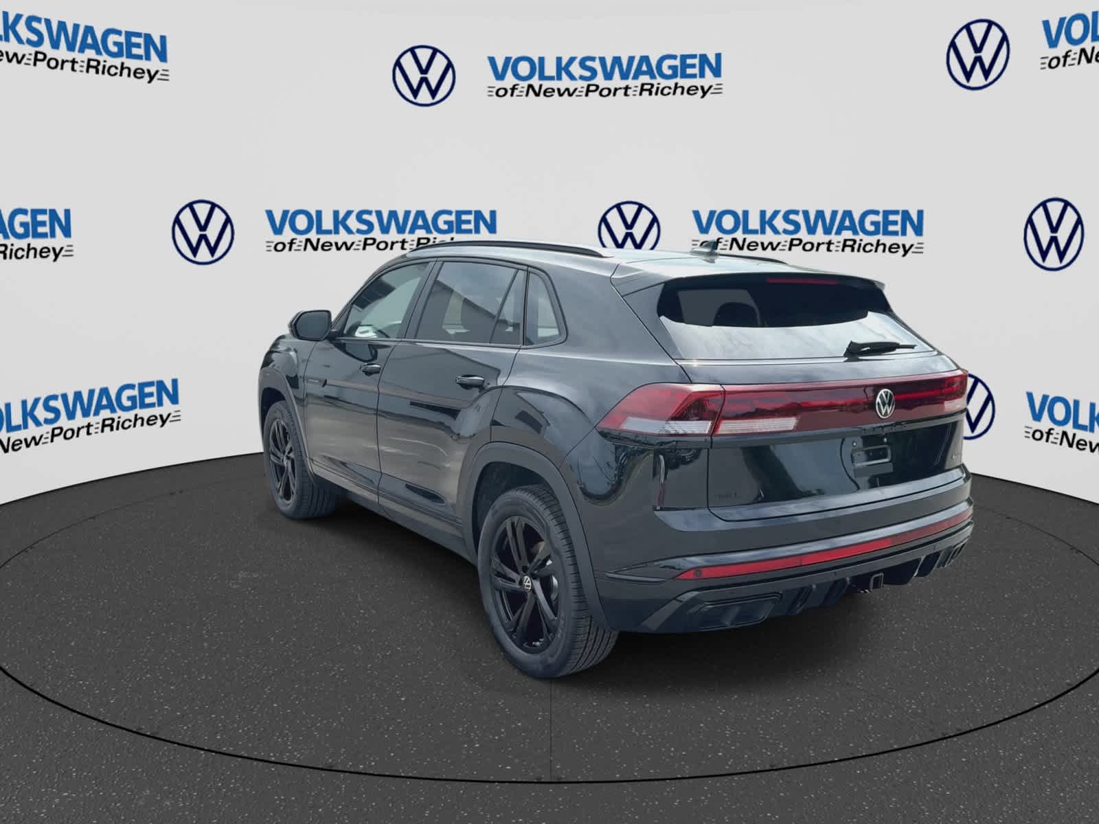 Volkswagen Atlas Cross Sport SEL R-Line Black 2026