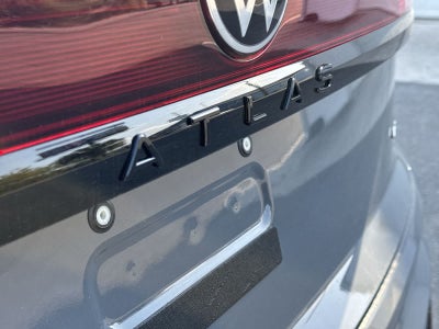 2026 Volkswagen Atlas Cross Sport 2.0T SEL R-Line Negro