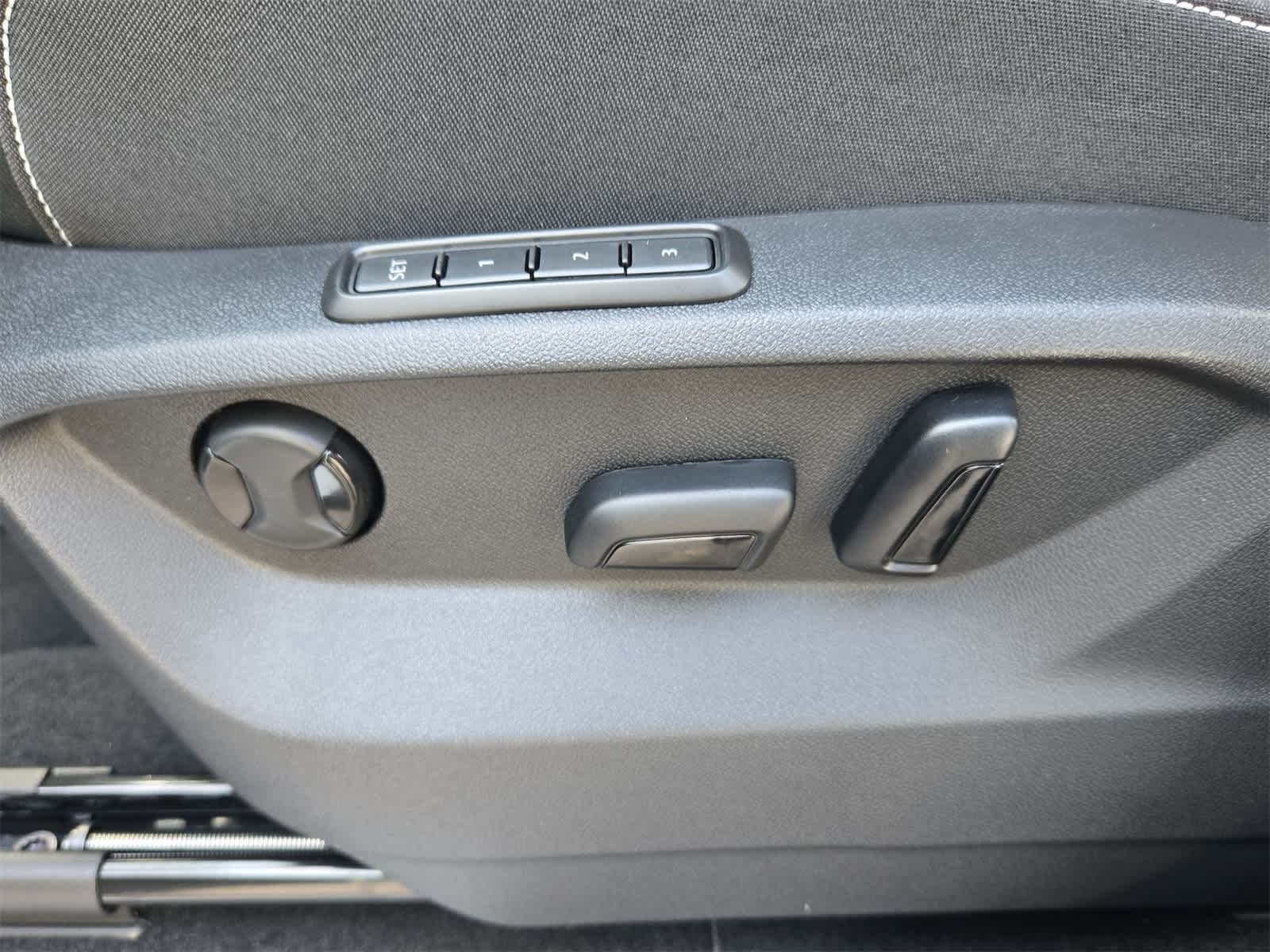 2026 Volkswagen Atlas Cross Sport 2.0T SEL